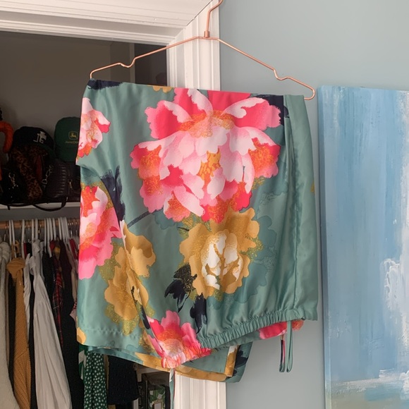 Natori Floral Pajama Set - Picture 3 of 3